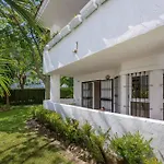 The Scandi-aries Luxury In Nueva Andalucia Διαμέρισμα *